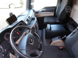 Heiwo TGM 15.290 Trekker + Heiwo city trailer geïsole...