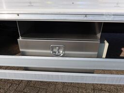 Heiwo TGM 15.290 Trekker + Heiwo city trailer geïsole...