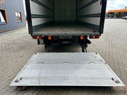 MERCEDES-BENZ Actros 2551 6x2 Koffer mit Laderampe