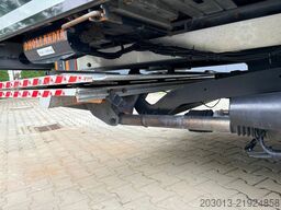 MERCEDES-BENZ Actros 2551 6x2 Koffer mit Laderampe