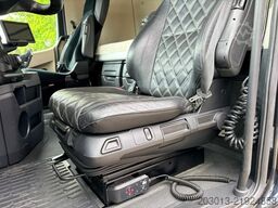 MERCEDES-BENZ Actros 2551 6x2 Koffer mit Laderampe