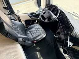 MERCEDES-BENZ Actros 2551 6x2 Koffer mit Laderampe