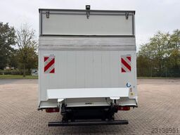 FUSO Canter 7C15 Koffer mit Ladebordwand