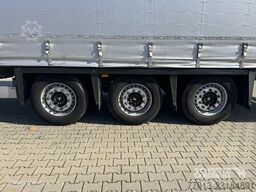 Schmitz Cargobull Curtainsider Mega