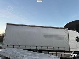 Volvo FH16 700 Tandem Box Truck with Lift and Onspot