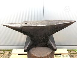 Amboss Amboss mit Unterbau