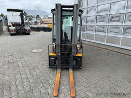 JUNGHEINRICH EFG 215 / Triplex: 4.25m! / SS / nur 3.298h!
