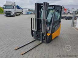 JUNGHEINRICH EFG 215 / Triplex: 4.25m! / SS /  4.297h!