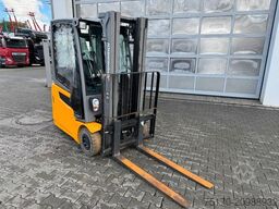 JUNGHEINRICH EFG 215 / Triplex: 4.25m! / SS / nur 3.092h!