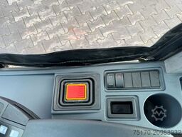 JUNGHEINRICH EFG 215 / Triplex: 4.25m! / SS / nur 3.092h!