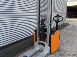 Still EGV16 Initialhub