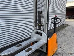 Still EGV16 Initialhub