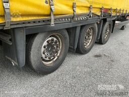 Schmitz Cargobull Curtainsider Mega
