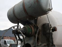 Renault Kerax 370 8X4/ MIXER/ BARYVAL 9 M3/ CRUISE CONT...