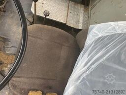 Mercedes-Benz 813 + Manual + Kipper + 4x4