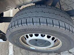 Mercedes-Benz Sprinter 319 1.9 CDI / L4 H2 / RWD / Navi / APK...