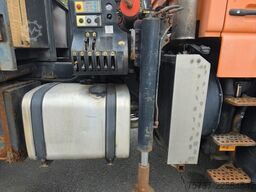 UNIMOG U 500 3-Seiten-Kipper mit Kran PK 9501