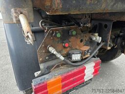 UNIMOG U 500 3-Seiten-Kipper mit Kran PK 9501