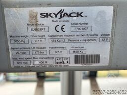 Skyjack SJ6832RT 4x4 Diesel, neuer Motor!!!