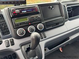 FUSO Canter 7C15 Koffer mit Ladebordwand