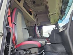 VOLVO FM 450 GLOBETROTTER ADR