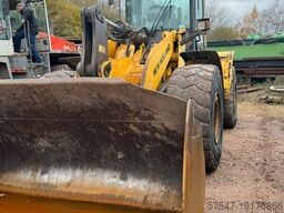 Колёсный погрузчик NEW HOLLAND W190 B