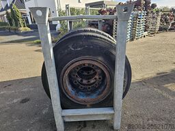 divers TRAILER TIRE.