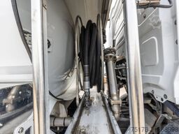 MERCEDES ANTOS 2530 BL+MAGYAR 19.000L/6COMP