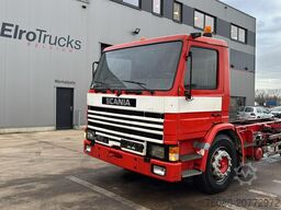Scania 82 - 210 (LAMES / STEEL SUSP. / POMPE MANUELLE ...