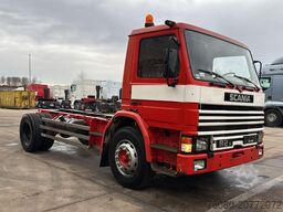 Scania 82 - 210 (LAMES / STEEL SUSP. / POMPE MANUELLE ...