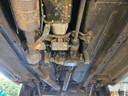 LADA Taiga 4x4 -1. Hand-AHK-Bügel-Dachgepäckträger