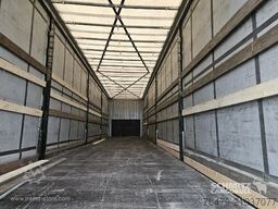 Kässbohrer Curtainsider Standard