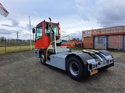 Terberg YT 223 4x2 aangedreven terminal trekker