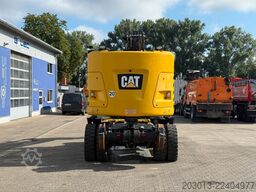  M323F 4x4 Zweiwegebagger