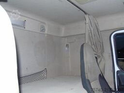 Renault Kerax 410DXI + 8X4 + MANUAL + SPRING