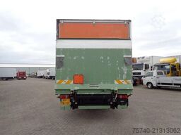 Mercedes-Benz Atego 822 + Euro 5 + Dhollandia lift