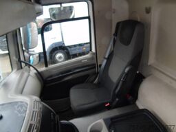 DAF CF 75.250 MANUEEL+ EURO 5 + DHOLLANDIA LOADLIFT