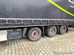 Fliegl 3-Achs Gardine Mega mit 7m Coilmulde