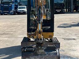 CATERPILLAR 301.8C Gummikette / 2 Löffel / Schwenkschaufel