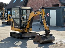 CATERPILLAR 301.8C Gummikette / 2 Löffel / Schwenkschaufel