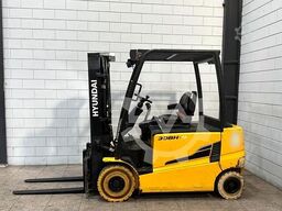Hyundai 30BH-9