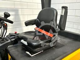 Hyundai 30BH-9