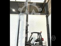 Nissan UGD 02 A 30 PQ