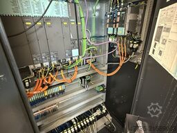 DECKEL MAHO DMU 60 evo