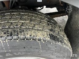 Volvo fh16 8x4 pusher hook truck w/ 24T multilift Hook