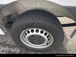 MERCEDES-BENZ Sprinter 215 CDI FWD AHK/KAMERA/KLIMA Navi/Klima