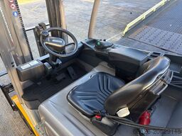 Jungheinrich EFG 430 S / 5591 h / Container