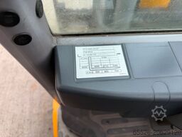 Jungheinrich EFG 430 / 1329 Std.