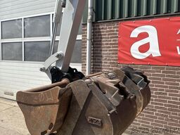 Takeuchi Kraan TB230 - Gebruikt