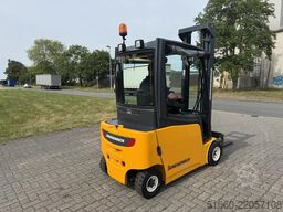 Jungheinrich EFG320